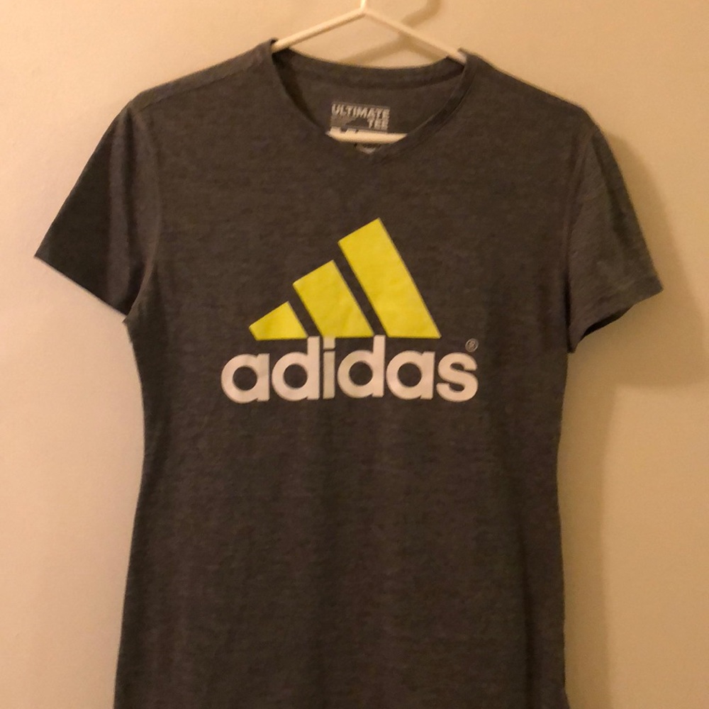 Adidas top
